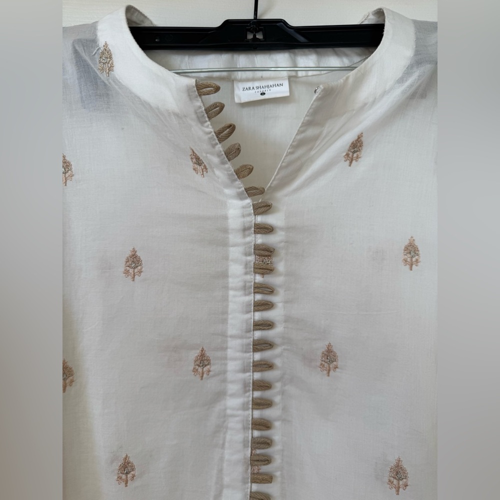 Zara Shahjahan White Shalwar Kameez - Picture 6 of 10